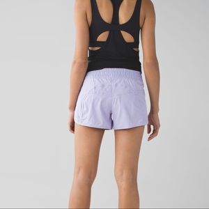 Lululemon Tracker Short V *4